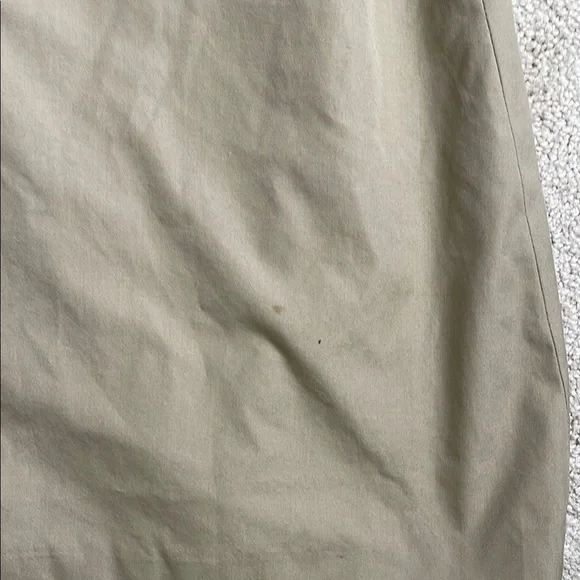 Tan Trench Coat with Lightweight Design and Mid-Thigh Length - Picture 6 of 7